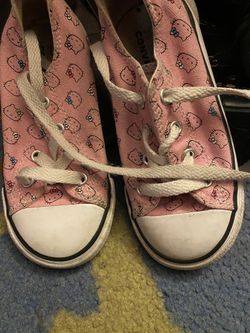 Girls chucks