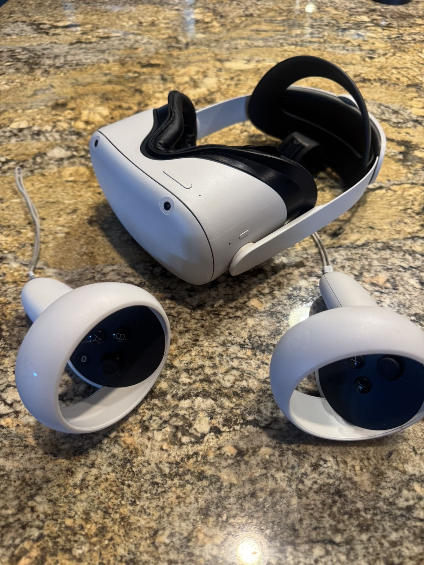 Meta Quest 2 128GB VR System Upgraded Head Strap And All Cables