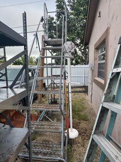 Rolling step ladder