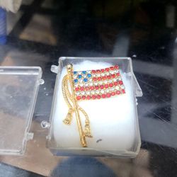 Vintage RAFAELIAN Red White Blue Rhinestone Flagpole Tassel Gold-Tone Brooch Pin