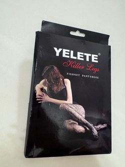 YELETE patterned pantyhose in black. Intricate lace-like design on legs. Sleek and fashion-forward. Stretchy fit for comfort. New o/s black lace stock