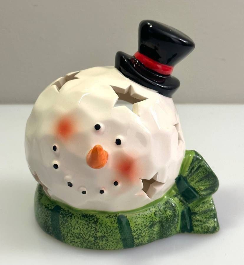In Box Ceramic Snowman T Lite Candle Holder Christmas Holiday Figurine Decoration