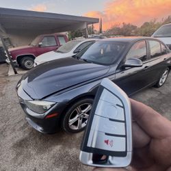 Car Keys/Fobs/Llaves De Autos