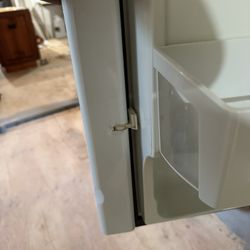 2020 Whirl Pool Refrigerator 