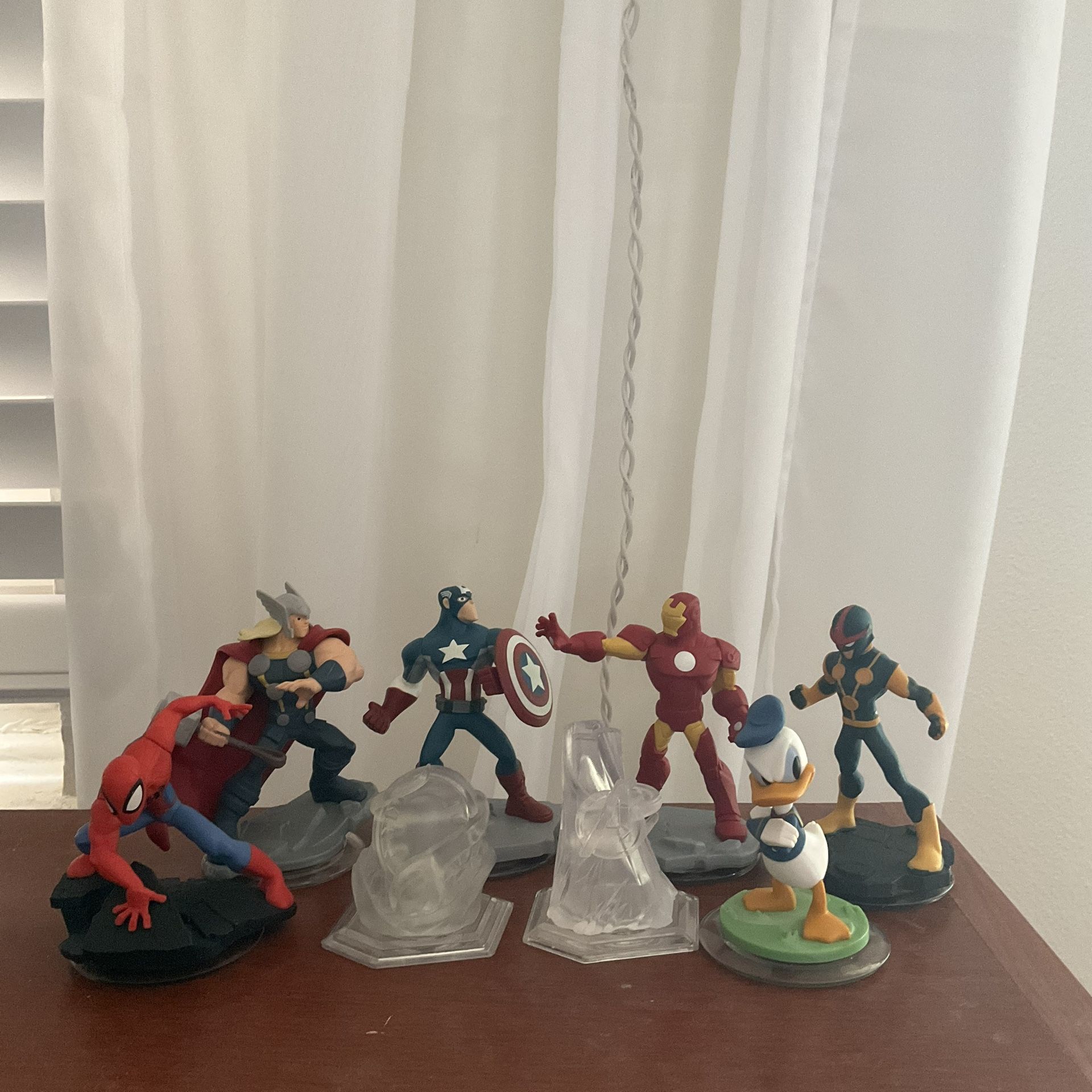 Lot of 7 Disney Figures