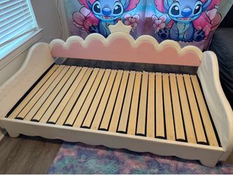 Twin/king unicorn bed