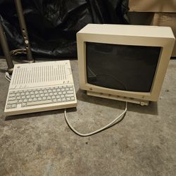 1985 Apple Color Monitor And Keyboard 