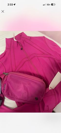 Bag and lululemon weather