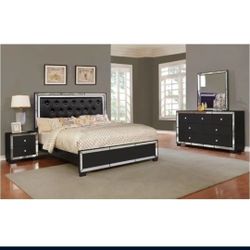 Warehouse Clearance Sale! Brand New Black Queen Size 4pc Bedroom Set 