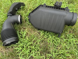 2015 Dodge challenger Mopar (OEM) Cold Air Intake Box and Duct Hose Tube