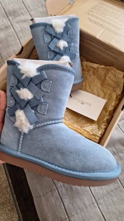 Girl uggs