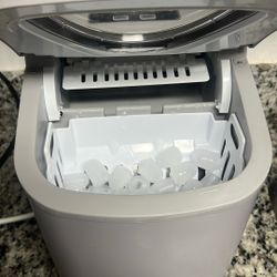 Ice Maker 