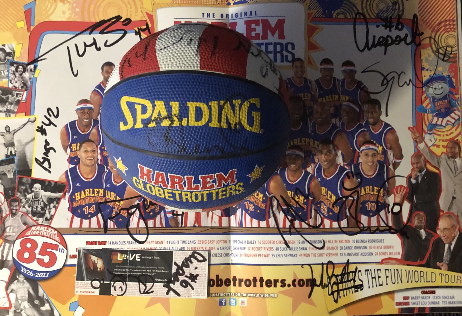 Harlem Globetrotters Basketball Signed Autographed Lot - 4 Items included OVER 25 SIGNATURES