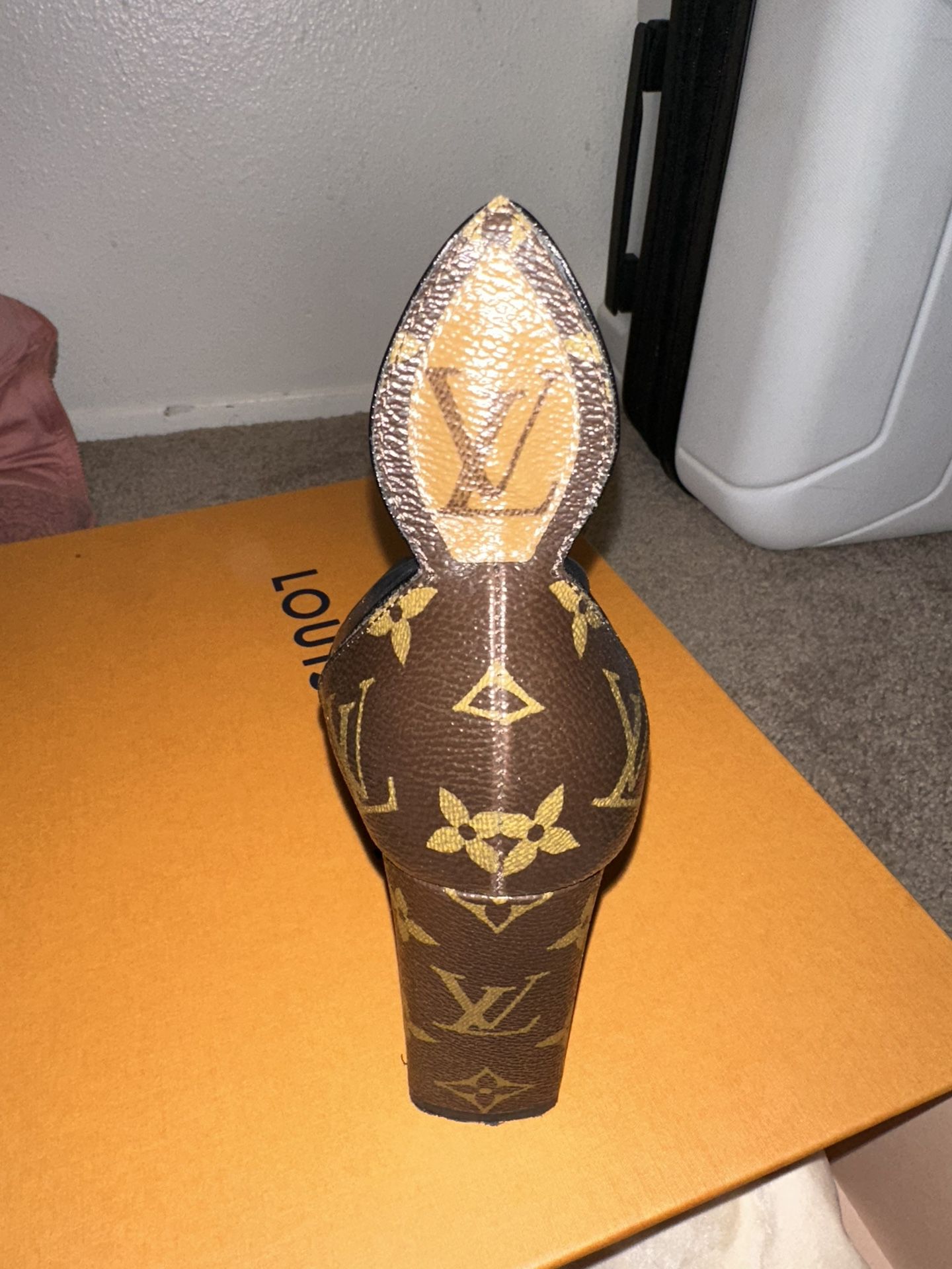LV Louis Vuitton High heel boots for Sale in Baltimore, MD - OfferUp