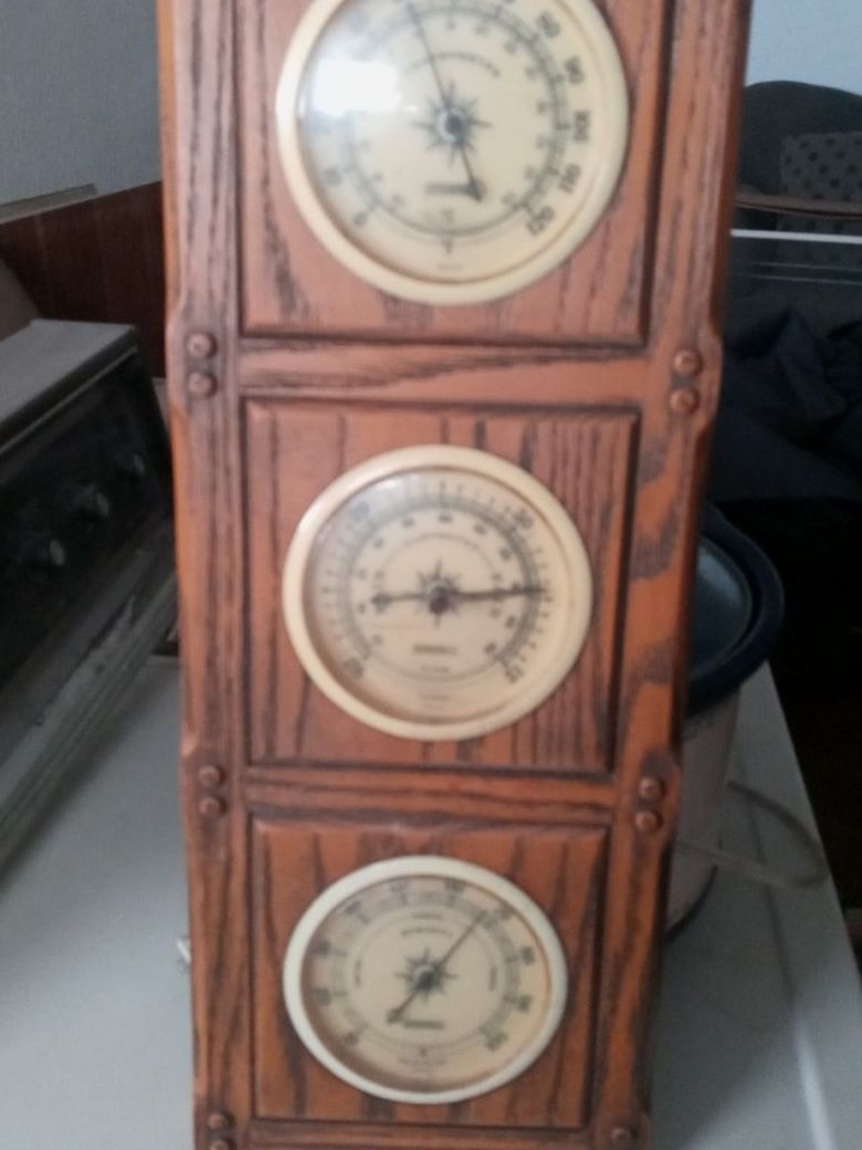 Thermometer Barometer Humidity