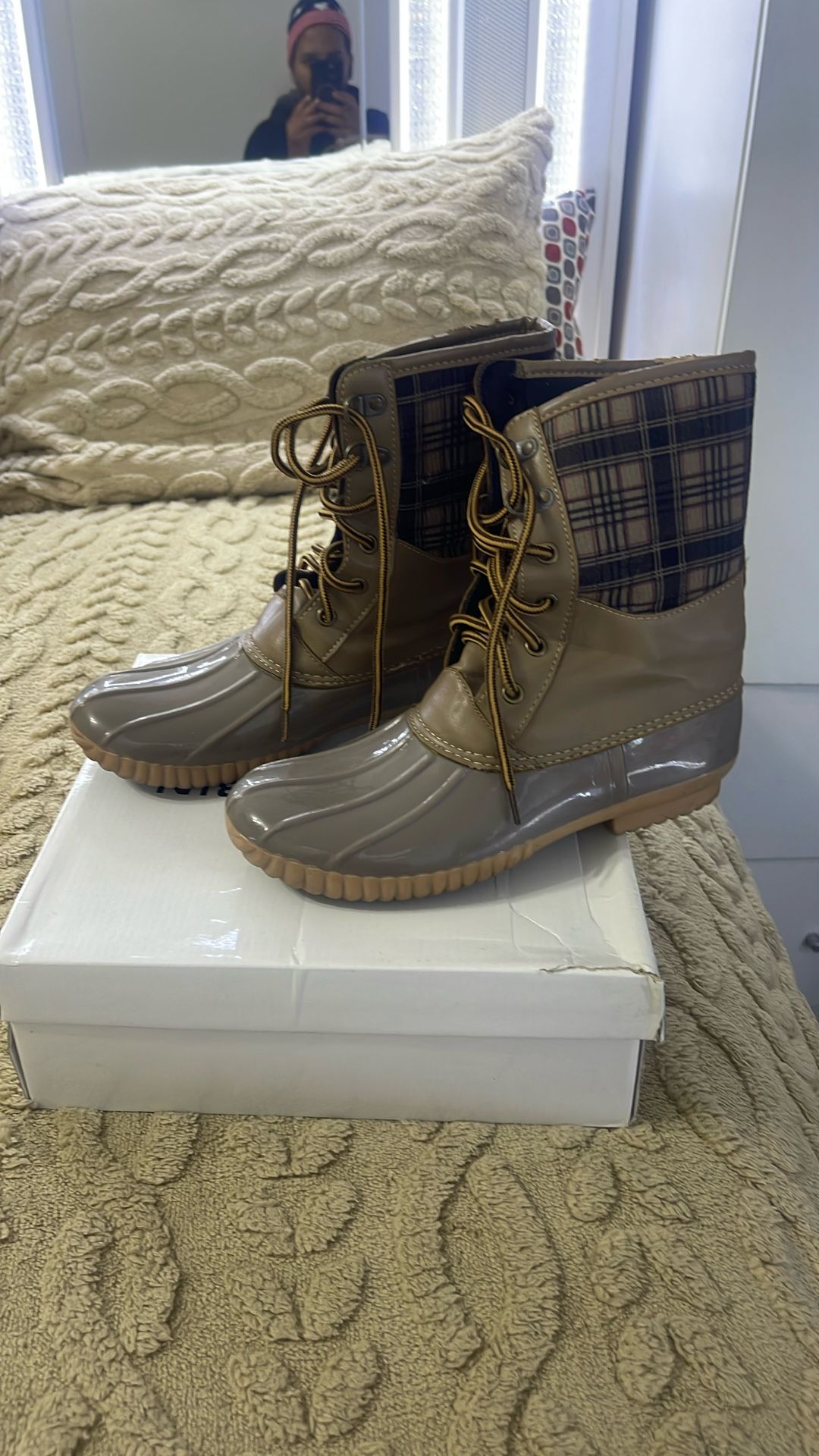 Rain boots, Cape Robbin