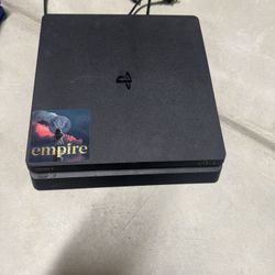 Play Station 4 Slim 