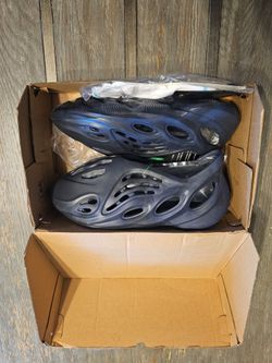 YEEZY FOAM RUNNERS BY ADDIDAS SIZE 10