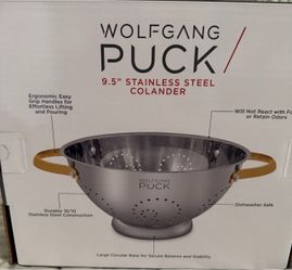Wolfgang Puck stainless steel colander.