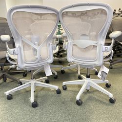 HERMAN MILLER AERON FULLY LOADED ✅ SIZE A, B, C 💥GUARANTEE LOWEST COST 💥LARGE AMOUNT. 