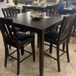 Pub Table Set