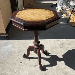 Beautiful Antique End Table 