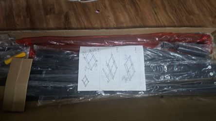 New King metal frame  without headboard