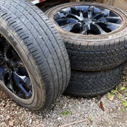 Land Rover 255/55R20 tires and wheels