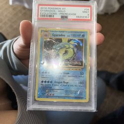 GYARADOS - HOLO EVOLUTIONS - PRERELEASE