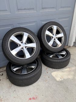 20’ alloy OEM jeep grand Cherokee wheels & tires