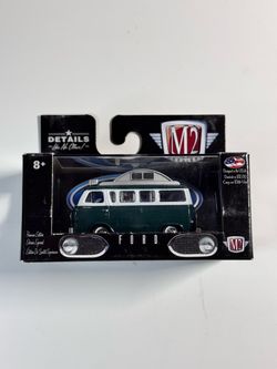 M2 Machines Ford Van Die-Cast Premium Edition