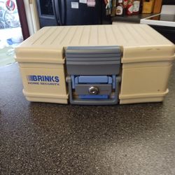 BRINKS. HOME SECURITY. SAFE. 3 NEW KEYS
