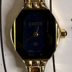 Gucci Vintage Bangle Watch, New Battery 