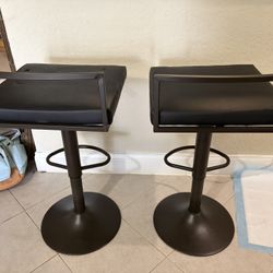 2 Black adjustable barstool chairs