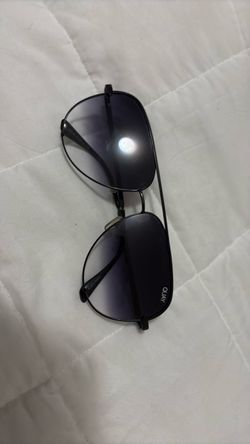 Quay Aviator Sunglasses Black