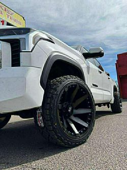 22x12 Wheels And Tires 305/40/22