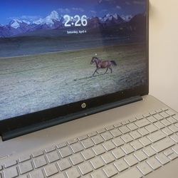 Selling Laptop hp 70$