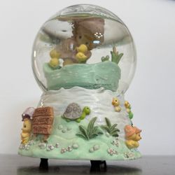 Enesco Precious Moments Musical Snowglobe "Waltz of the Flowers" music box  Approx 5.5” tall In good condition