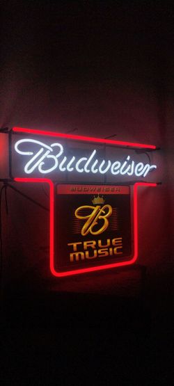 BUDWEISER NEON SIGN . DODGERS & ANGELS BOBBLEHEADS AVAILABLE.( ALSO PLENTY OF NEON SIGNS / LIGHTS AVAILABLE FOR SALE ) TAP HANDLES