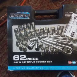 62 piece 3/8 ,1/2 drive socket set