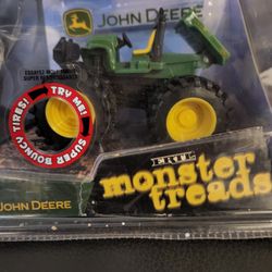 John Deere ERTL Monster Treads Gator