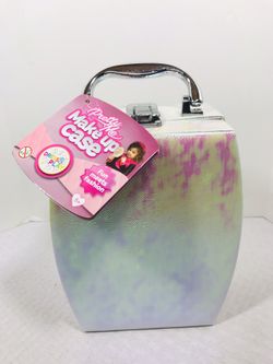 Brand new Pretty Me Make Up Case