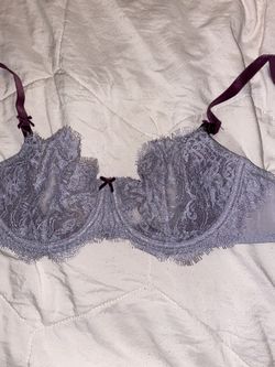 Victoria’s Secret Lavender Lace Bra (size 36D)