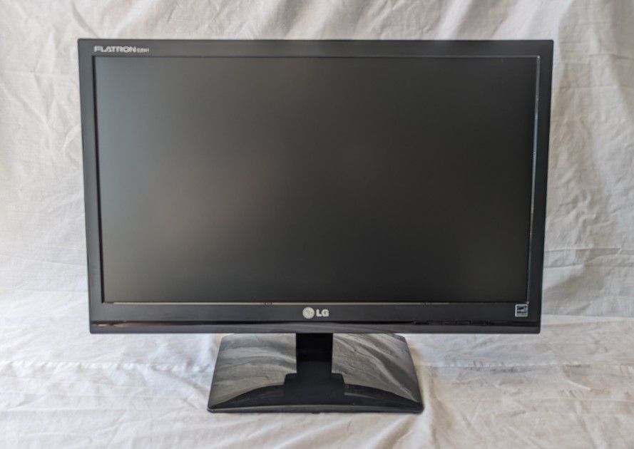 LG E2041T Flatron LED LCD Monitor