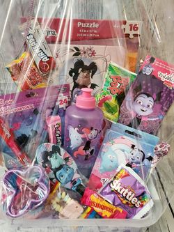 Vampirina Basket