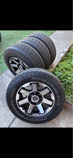 Toyota Tacoma Rines y llantas 255/65/17