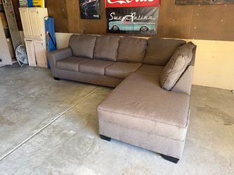 Sectional Couch - Free Delivery 🚚