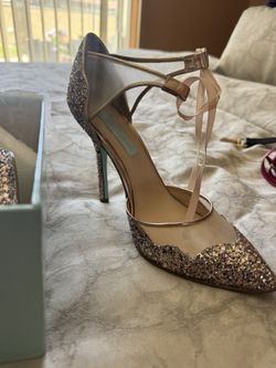 Betsey Johnson Heels/ Tacones