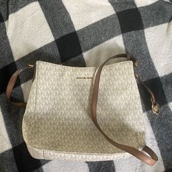 Micheal Kors bag