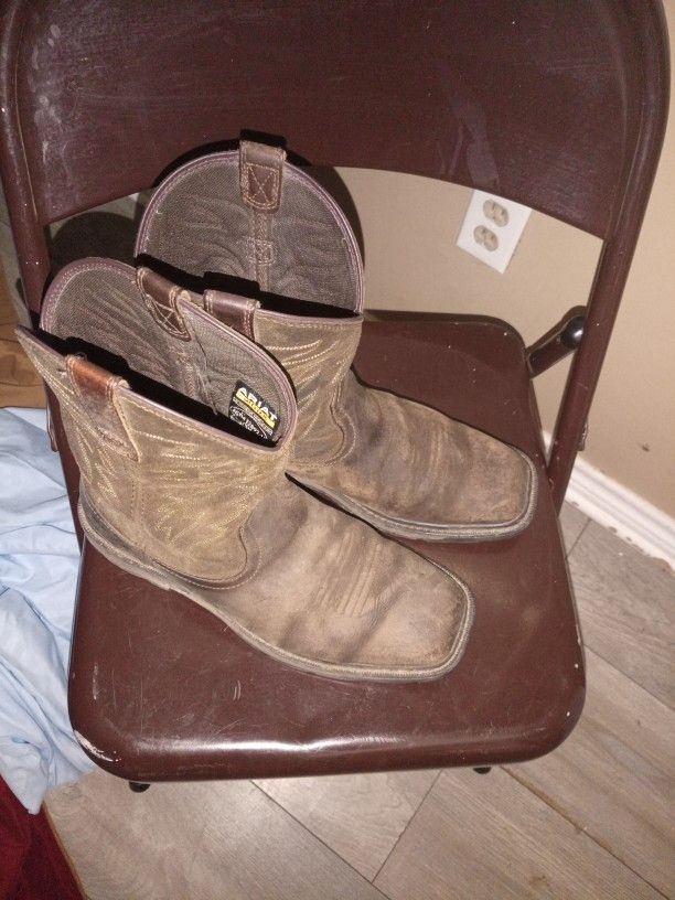 Men's Ariat Boots Size 10.5 D